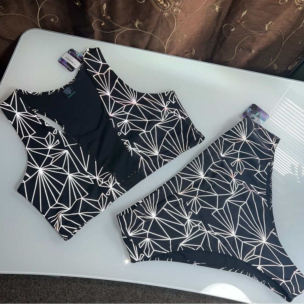 NWT FRW Reflective Rave Set
